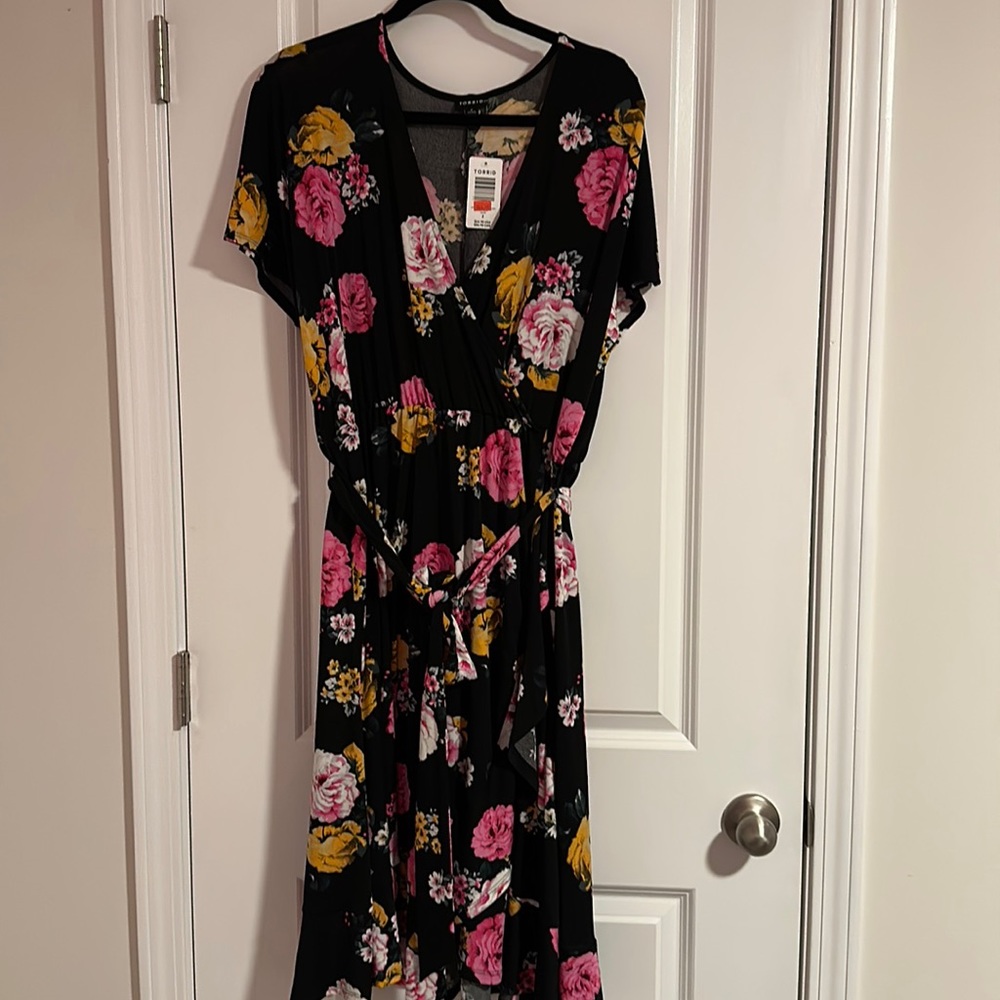 Torrid Faux Wrap Dress Size 2(x) Black with Bright Pink and Yellow Flowers NWT